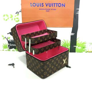 🎉อลังการเว่อร์ กับกล่องเครื่องสำอาง Louis Vuitton สวยสุดๆ,🎈🎉👑