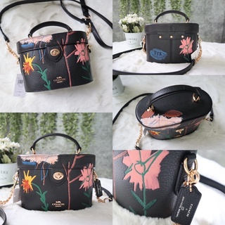 พร้อมส่ง Coach X Jean Michel Basquiat Kay Crossbody