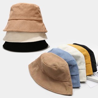 แหล่งขายและราคา(WA) หมวกบักเก็ต สีพื้นผ้าลูกฟูก หมวกปีกรอบ Bucket hatอาจถูกใจคุณ