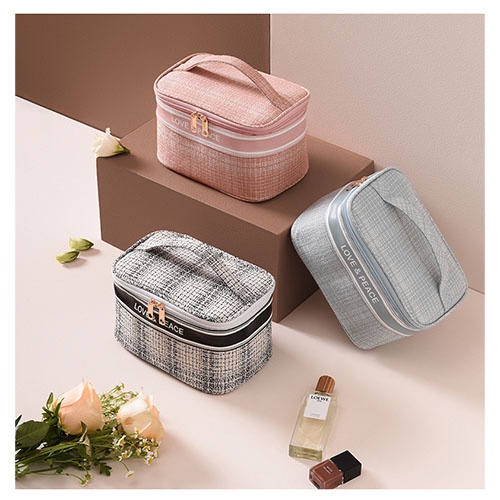 กระเป๋าใส่เครื่องสำอาง กระเป๋าถือ แฟชั่น จุของได้เยอะ การตัดเย็บดีมาก  u365mall