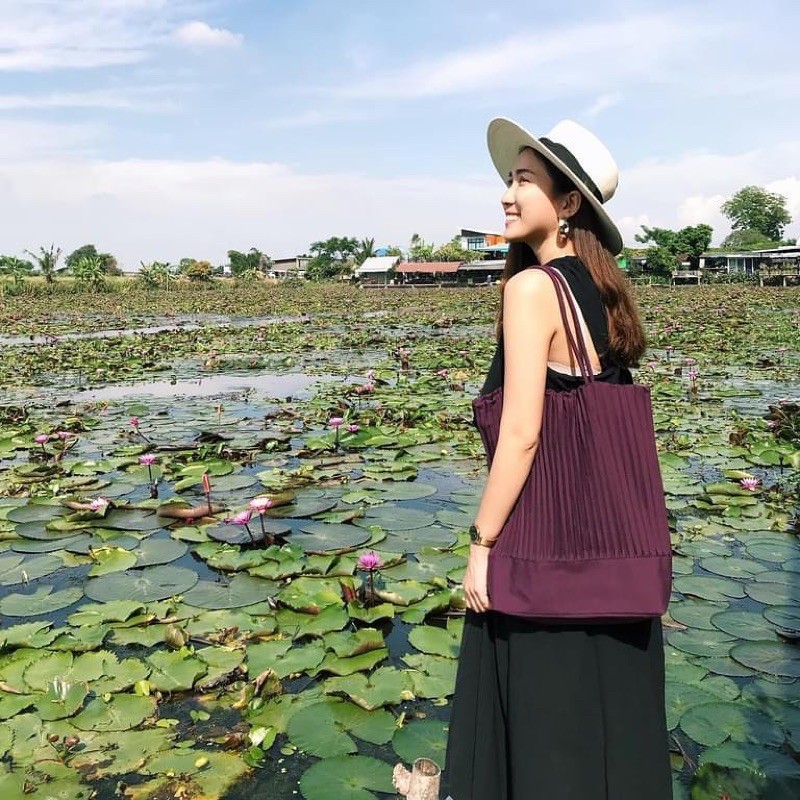Charin.brand รุ่น Tote 14*15นิ้ว ทุกเฉดสี ทุกลาย!!