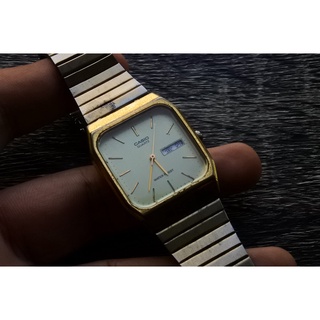 นาฬิกา Vintage มือสองญี่ปุ่น CASIO MADE IN JAPAN ระบบ Quartz Unisex ใช้งานได้ปกติ สีทอง สแตนเลสแท้ หน้าปัด 31mm