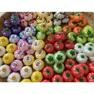 เหรียญโปรยทาน หลายแบบ ( ตัวเปล่าไม่ได้ใส่เหรียญ ) ราคาต่อ 50 ชิ้น