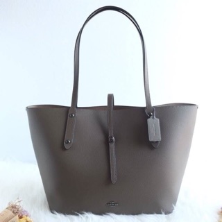 Coach F58849 Market tote รุ่นนี้สวยมากค่ะ ขนาด 12 1/4" (L) x 11 1/4" (H) x 6" (W)