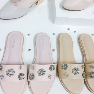 Bloom sandals รองเท้าแตะเพชรดอกไม้  (Pink/ Brown)