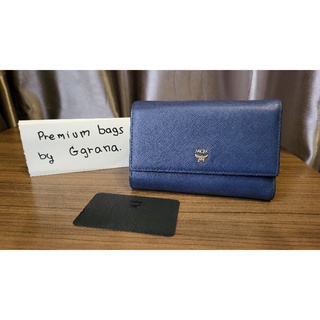 ขายแล้ว [Used] Like new  กระเป๋าเงินใบกลาง 3 พับ MCM สี Navy Blue