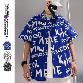 เสื้อเชิ้ตแขนสั้นสไตล์เกาหลี ทรงหลวม ลายพิมพ์อักษร เสื้อเชิ้ตผู้ชายแขนสั้นไซส์ใหญ่ แฟชั่นฤดูร้อน สวมใส่สบาย M-3XL