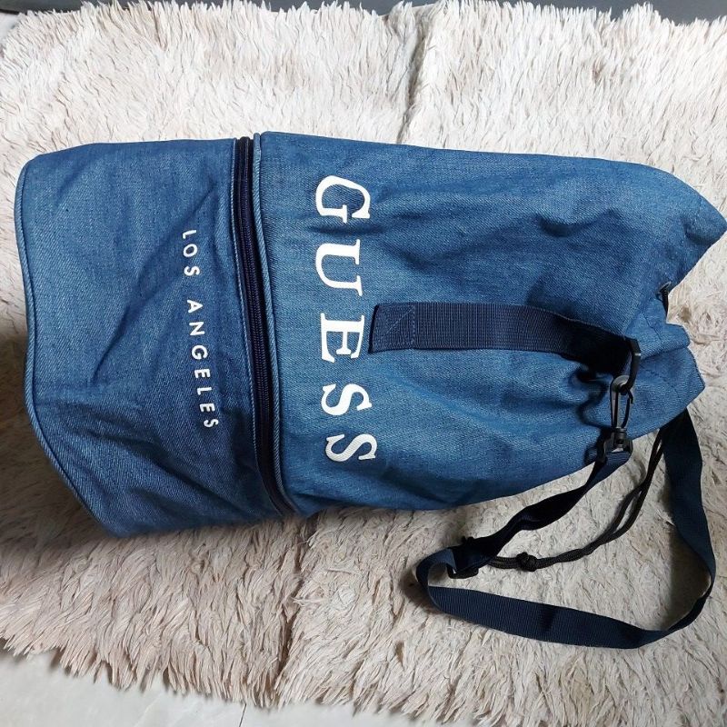 กระเป๋า Guess รุ่น Gym Denim bucket bag กระเป๋าสะพายผ้ายีน สินค้ามือสอง เหมือนใหม่