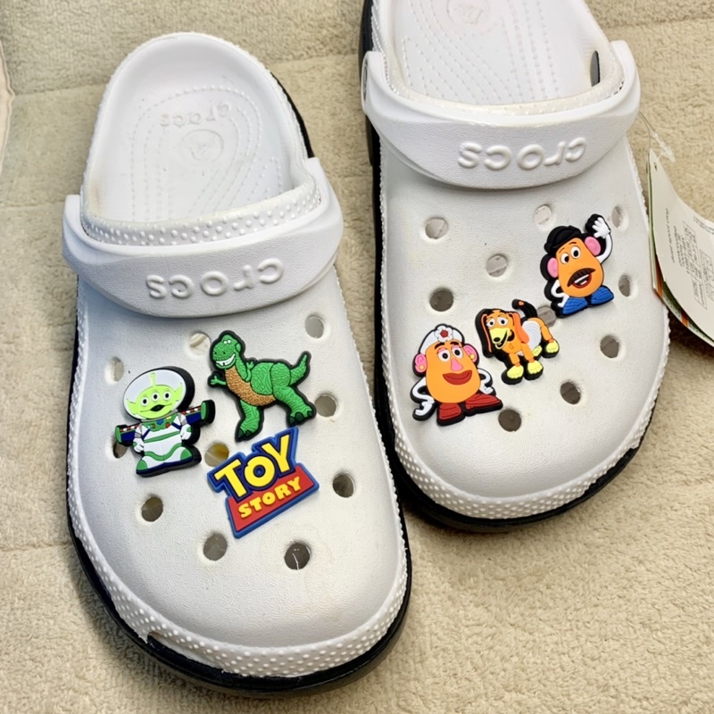 JB Toy รวม🤖4 ตัวติดรองเท้ามีรู “แก๊งค์ ทอยส์ สตอรี่ “ 👠🌈Shoe Charm“ Toy story Gang Lotso งานดี สีสวยสด #ตรงปกไม่จกตา - รูปที่ 7