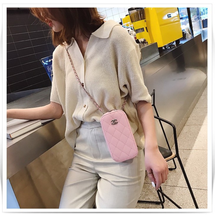 กระเป๋าสะพายข้างหนัง PU กระเป๋าแฟชั่นรุ่นใหม่ ใส่โทรศัพท์ ใส่ของได้ ขนาดกระทัดรัด ดูหรู รุ่นใหม่