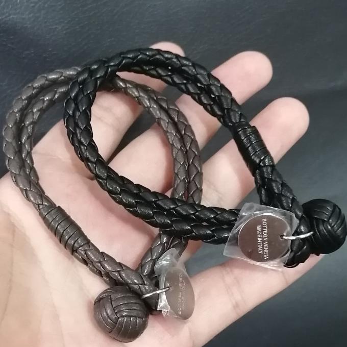 เครื่องประดับผู้ชาย BOTTEGA STAINLESS TITAN LEATHER BRACELET