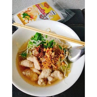 ก๋วยเตี๋ยวหมูน้ำใสกึ่งสำเร็จรูปน้ำชุปอร่อย เส้นเหนียวนุ่ม