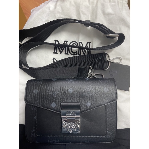 mcm millie crossbody สีดำ มือ 1 ซื้อมาไม่ได้ใช้ ราคาดี แท้ 💯