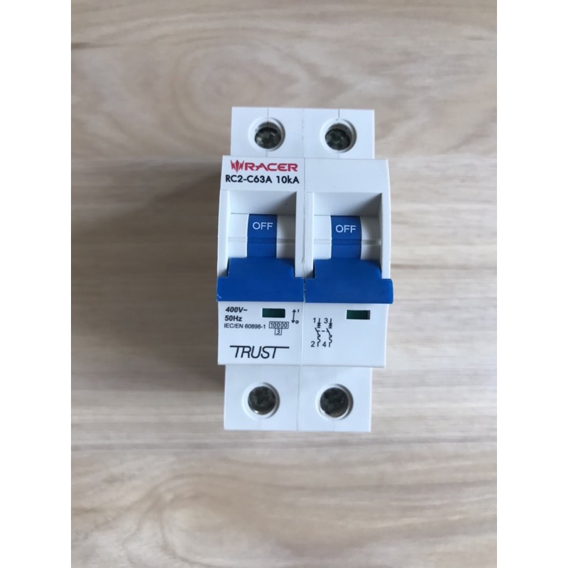 เมนเซอร์กิตเบรคเกอร์Racer 63a 10ka