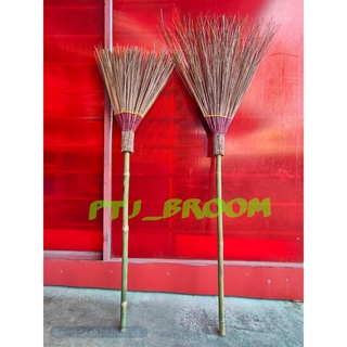 ไม้กวาดทางมะพร้าว รุ่นหนา ใหญ่ ไม้กวาดแข็ง ไม้กวาดกทม.