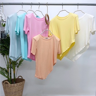 เสื้อยืดชายเฉียงเสริมไหล่ ASYMMETRIC HEM PADDED SHOULDER TEES