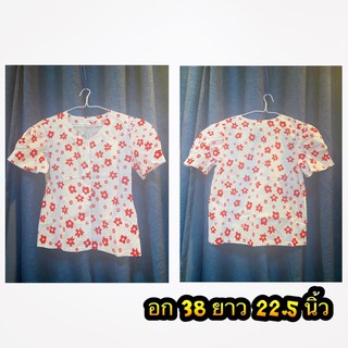 เสื้อครอปตัวสั้น 70 บาท