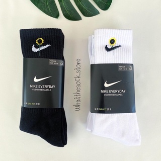 พร้อมส่ง‼️(1 Set มี 3 คู่) ถุงเท้าข้อยาว ถุงเท้าแฟชั่น ถุงเท้า Nike สเก็ตบอร์ด old school