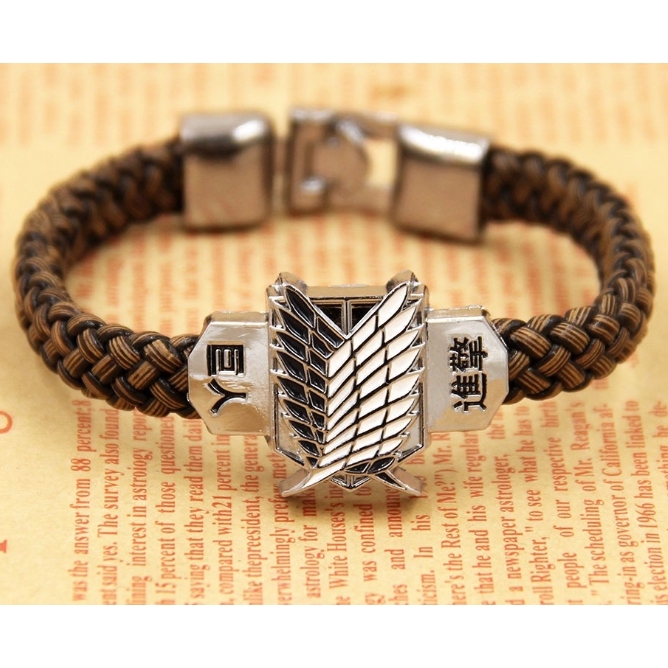 อะนิเมะโจมตีบน Titan สร้อยข้อมือ Shingeki No Kyojin คอสเพลย์คริสต์มาส LCF