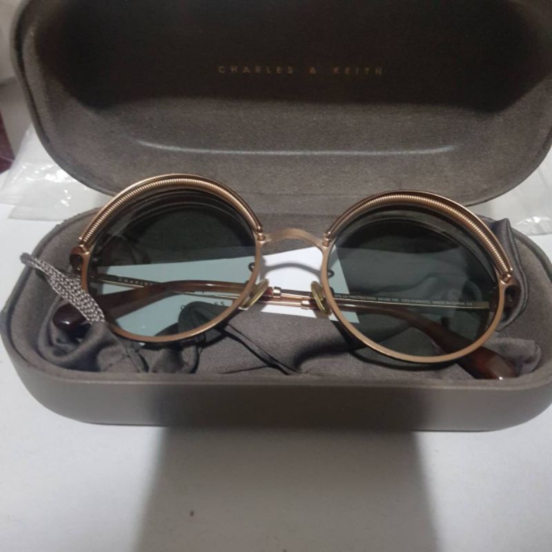 CHARLES & KEITH แว่นตาชาร์ลแอนด์คีธ