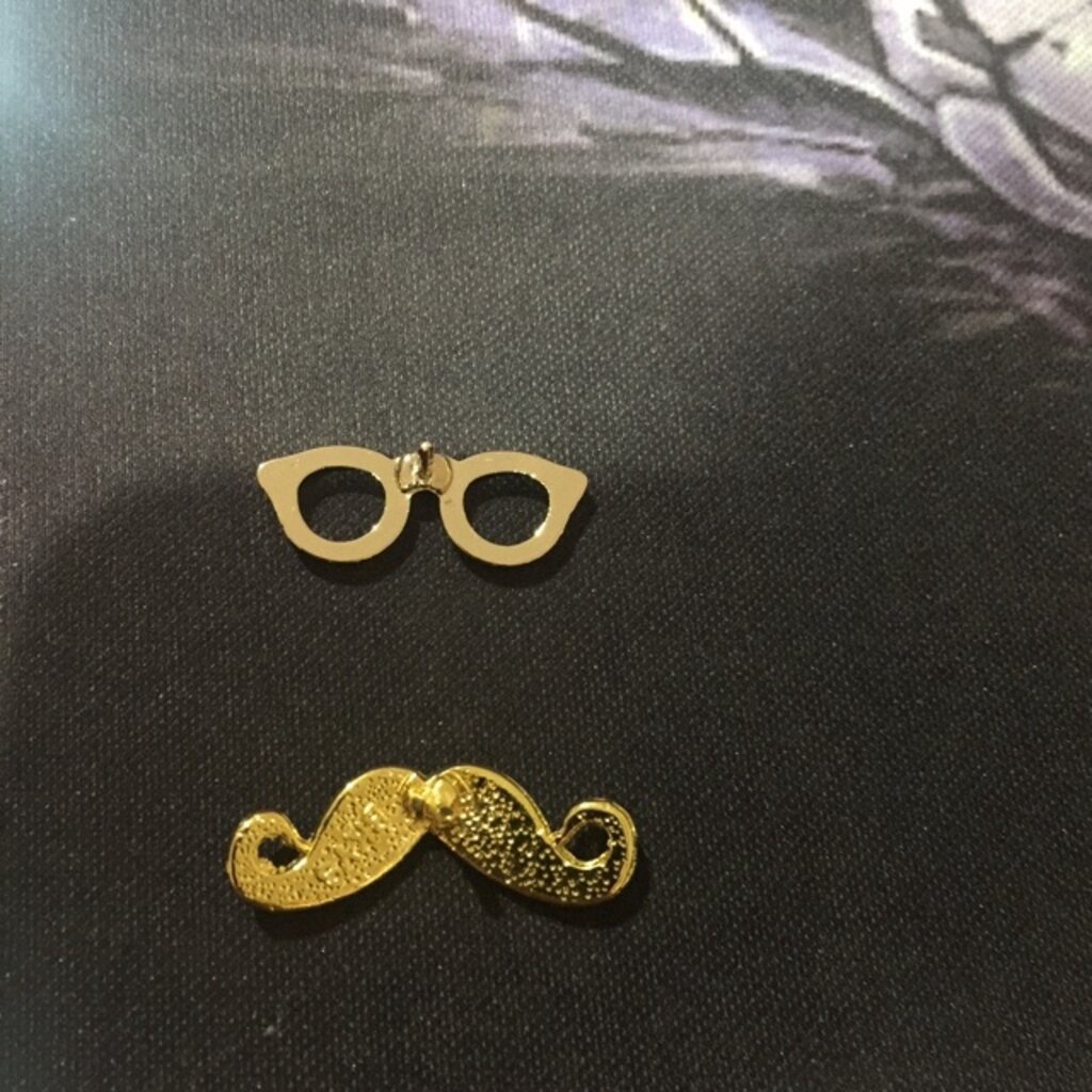 เข็มกลัดติดสูท ติดเสื้อ Lapel pin แว่นสายตา - รูปที่ 5