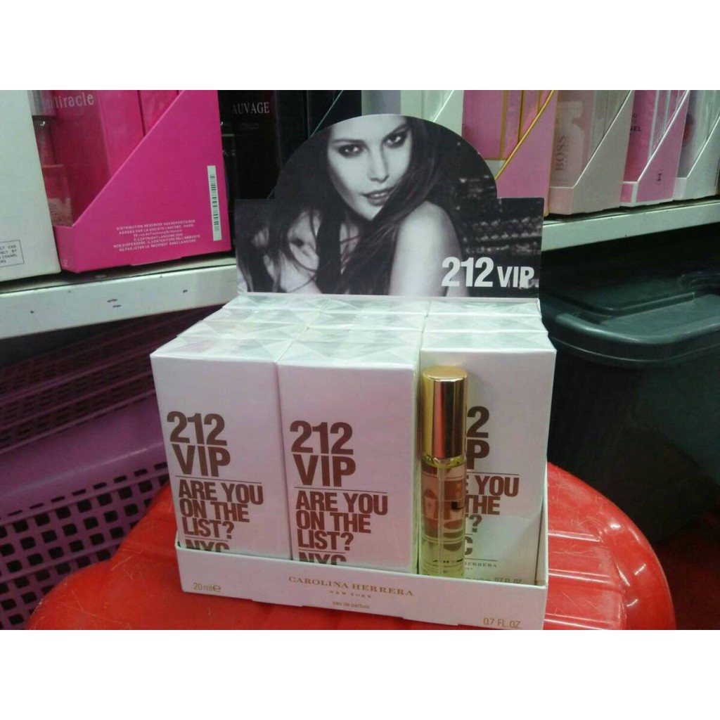 Carolina Herrera 212 Vip Men EDT Gold 20ML