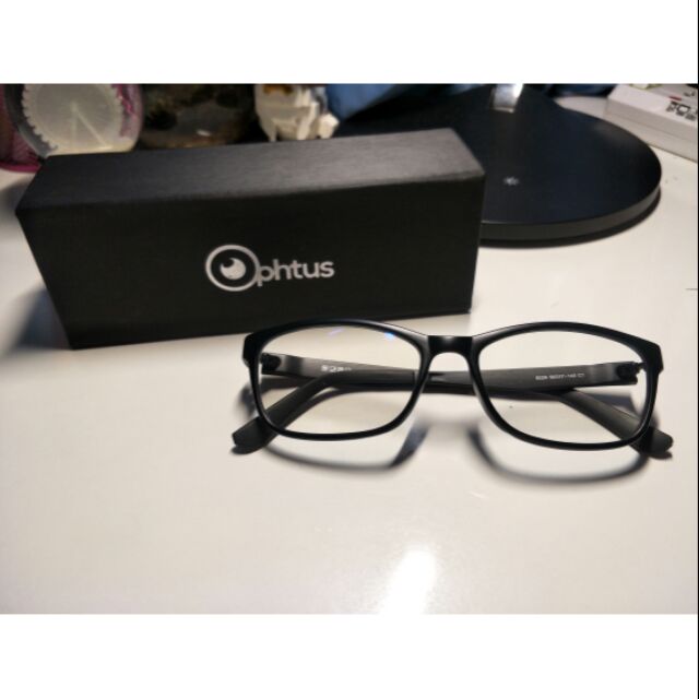 แว่นกรองแสง Ophtus
