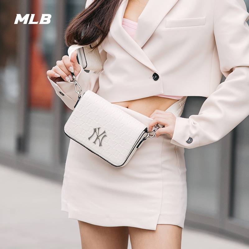 New ของแท้ % MLB NEW YORK YANKEES /กระเป๋าสะพายข้าง/กระเป๋าสะพายข้าง MLB（สินค้ามาพร้อมกระเป๋าใส่เหรียญ）