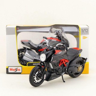 โมเดลมอเตอร์ไซค์ Diavel Carbon ขนาด 1:12