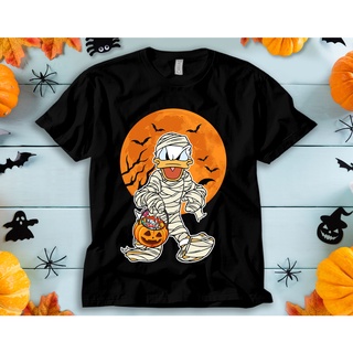 tshirtเสื้อยืดคอกลมฤดูร้อนเสื้อยืดคอกลม พิมพ์ลาย Disney Donald Duck Mummy And Pumpkin Lantern The Nightmare สําหรับผู้ชา