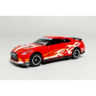 Unbox Tomica Nissan Skyline GT-R R35 Orange Fire Color Scale 1/62 ความยาวรถ 7.5 x กว้าง 3.0 x สูง 2.5 ซม ไม่มีกล่อง