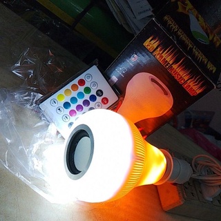 หลอดไฟลำโพงบลูทูธไฟเปลี่ยนสีได้ตามรีโมทมี 13สี LED FLAME MUSIC LAMP