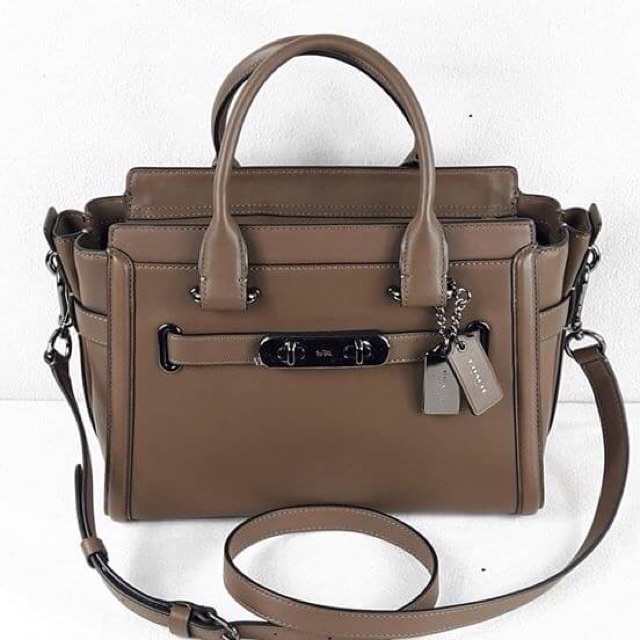 COACH swagger 27 in glovetanned leather 55496
