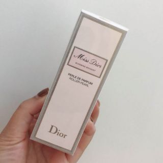 DIOR MISS DIOR Blooming bouquet roller-pearl 20ml (In box)