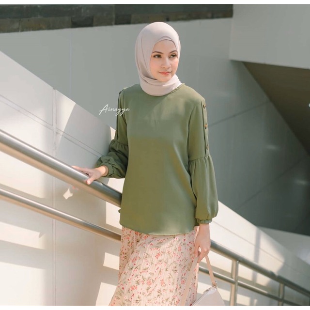 เสื้อเบลาส์ Aiko โดย Ainayyaid