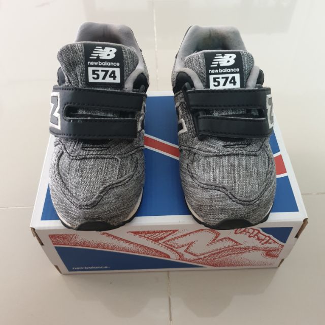 รองเท้าผ้าใบเด็ก New balance ของแท้ มือสอง