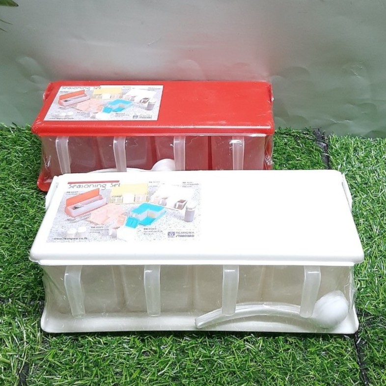 ชุดเครื่องปรุง 4 ช่อง ขนาด 11*25.2*8 ซม. ( คละสี ) ชุดเครื่องปรุง No.9001 (ตรามือ) ชุดเครื่องปรุงพลาสติก 1 ชิ้น