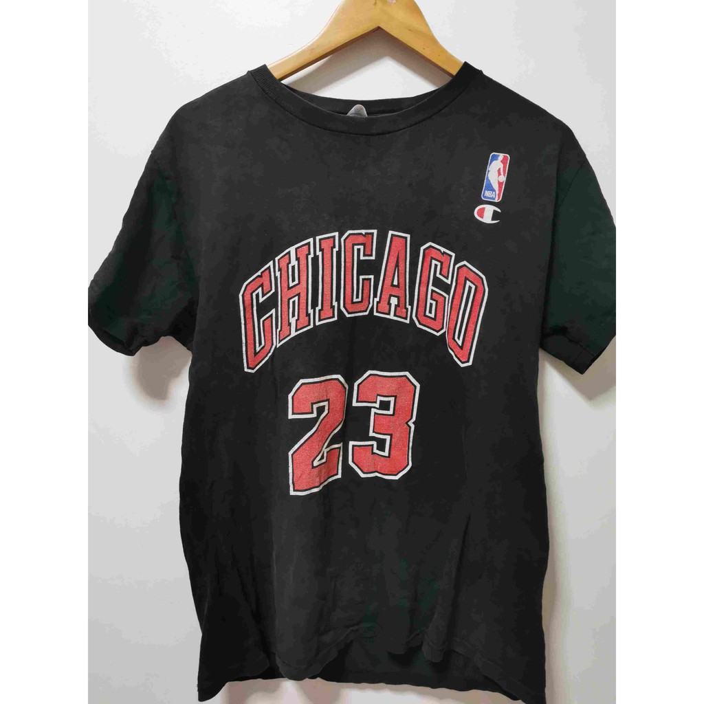 เสื้อยืด  เสื้อ วินเทจ เสื้อ vintage มือสอง ของแท้ champion chicago bulls michael jordan  made in us