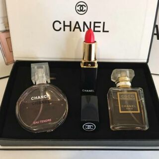 Chanel Valentines Set