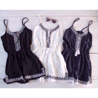 Sale🔥จั้มสูทขาสั้น งานปักลาย สไตล์เกาหลี **นางแบบใส่สินค้างานจริงนะคะ