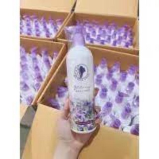 ไอริส ไวท์เทนนิ่ง บอดี้ โลชั่น Iris wink white bodylotion โลชั่นบำรุงผิวกาย ปริมาณ 300 MI.