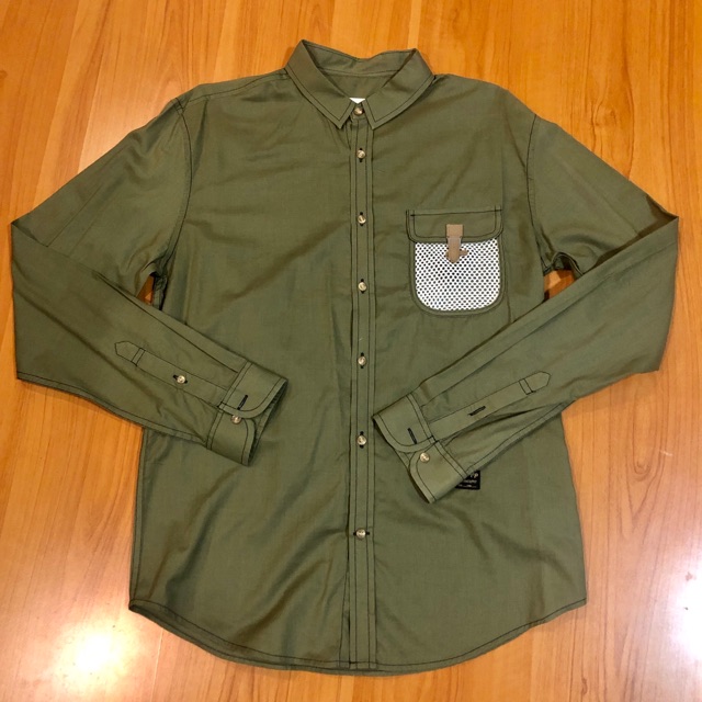 เสื้อเชิ้ต dapper สีเขียว