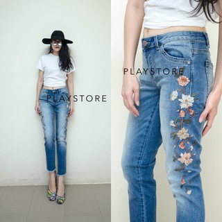 EaRTHToNe FLoRAL EmBRoided JEANS