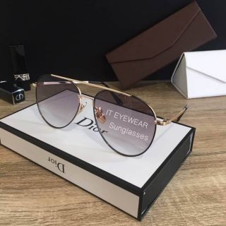 New Arrival▫️Ombre aviator ®
☀️ UV 400 Sunglasses ☀️

แว่นกันแดดทรง aviator เลนส์ไล่เฉด ใส่ได้ทั้ง ญ ช 
ทรงยอดนิยม