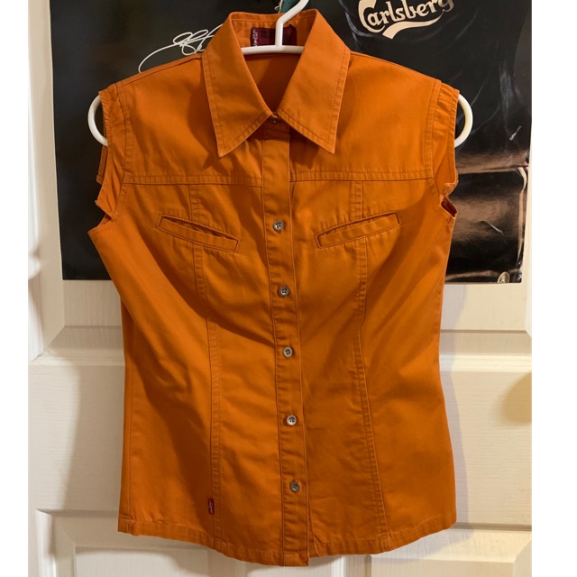 Levi’s เสื้อเชิ้ตขายกุด xs แท้ 💯