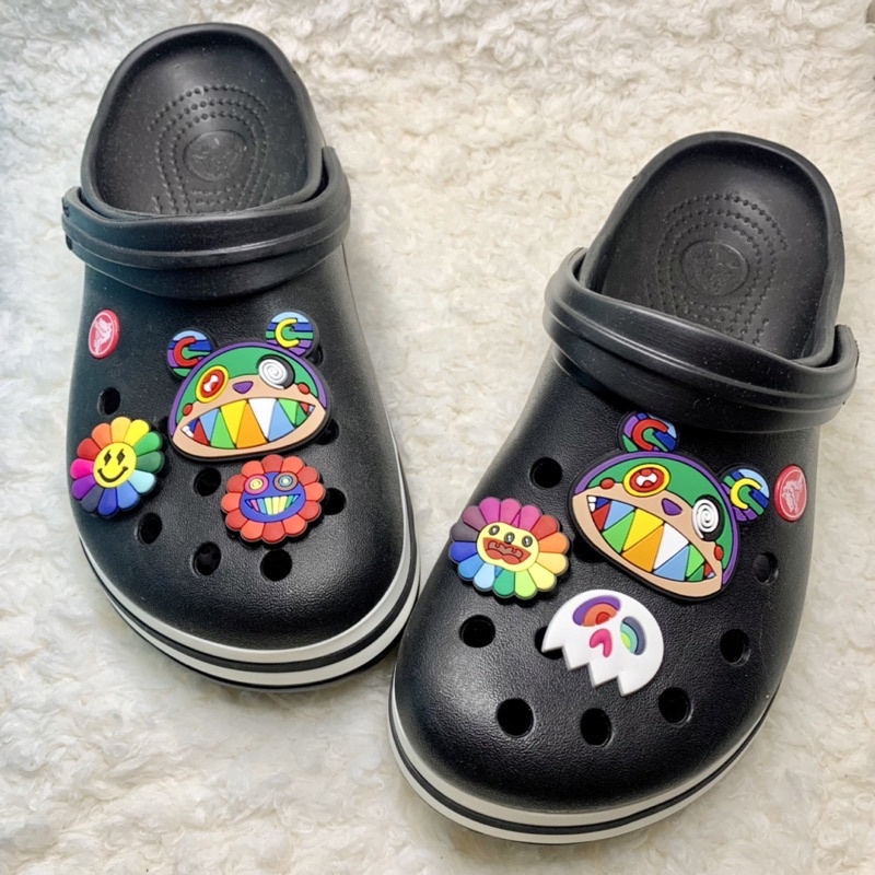 JBB 🌈👠✨Shoe charm “ Murakami x ComplexCon” 🍭👠🌈✨ ตัวติดรองเท้ามีรู “ มุราคามิ x คอมแพลกคอน ” น่ารักมุ้งมิ้งสุดๆ