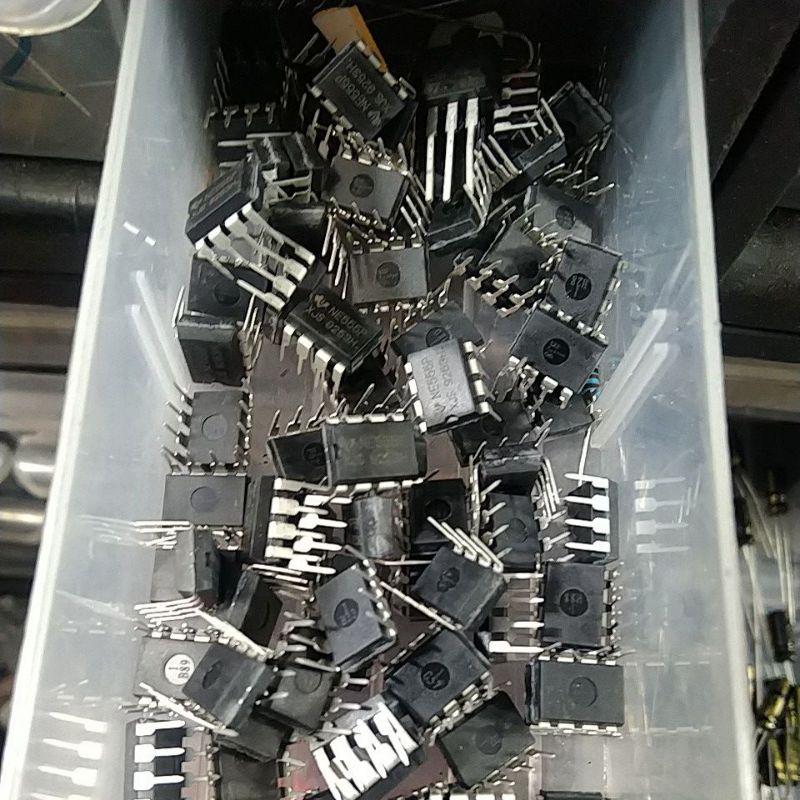 IC ne555************