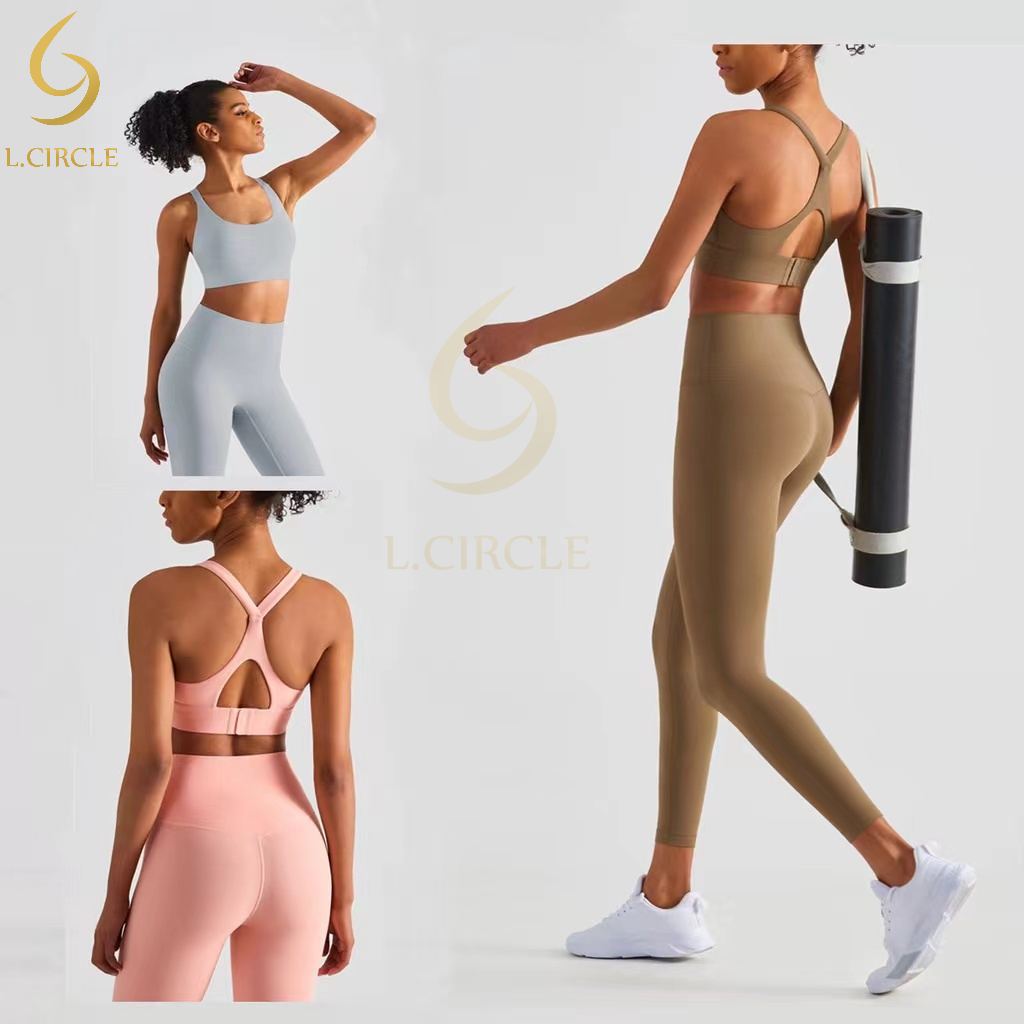 L.CIRCLEWorkout Sport Set Nude Sport Yoga Bra พร้อมหัวเข็มขัดปรับได้และกางเกงโยคะ Strech สูง
