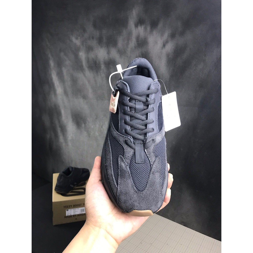 Scarpe adidas yeezy 700 cheap gold edition