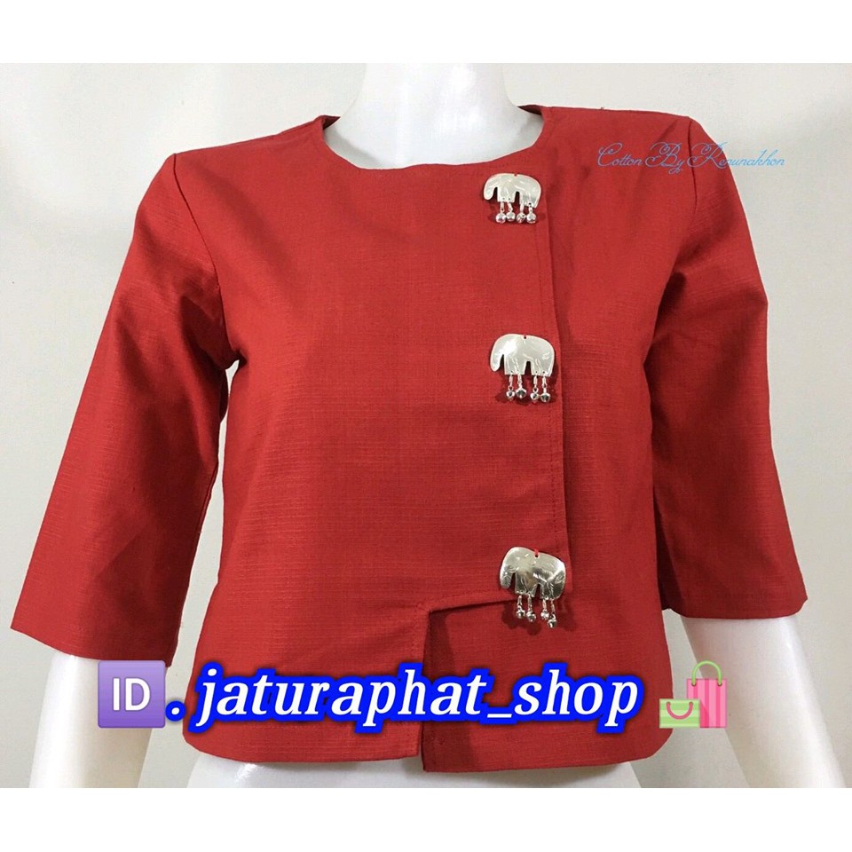 R-เสื้อผ้าฝ้ายผู้หญิงแต่งกระดุมช้าง-สีแดงอีสานคอจีน เสื้อลายพื้นบ้าน